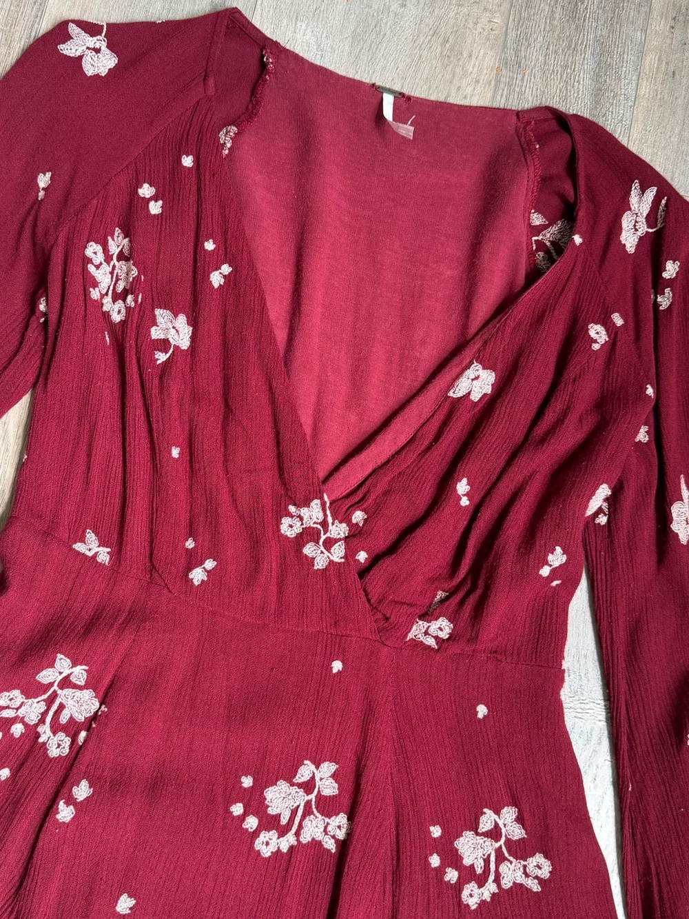 Free People Floral Embroidered Mini Dress in Burgundy Size 2 - Picture 8 of 8